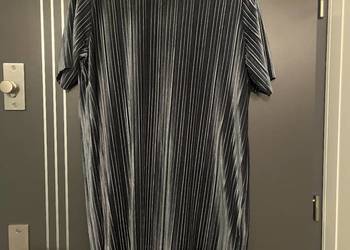 Vila sukienka luźny fason plisowana hit blog roz.42