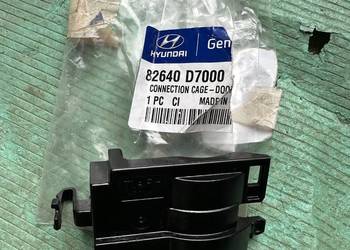 Hyundai TUCSON WSPORNIK KLAMKI PRZÓD PRAWEJ OE 82640D7000