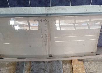 Okno do przyczepy kempingowej