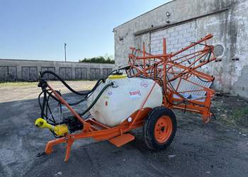 Opryskiwacz ciągany Pilmet 1000 litrów model 1015