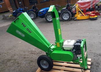 Rozdrabniacz do gałęzi PERUZZO TB50 z silnikiem HONDA GX 270 9 KM