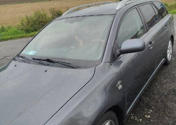 Toyota Avensis kombi 177KM