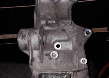 A6 C5 1.8 turbo benzyna wspornik łapa alternatora