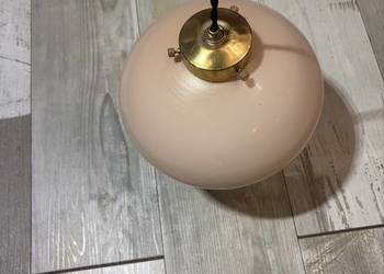 Lampa wisząca z kloszem typu beret