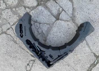 84979-BC44A styropian koła zapasowego nissan micra k12