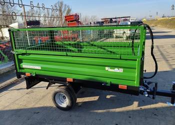 Przyczepa jednoosiowa firmy SELMAR.