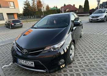 Toyota Auris 1.6 benzyna gaz salon Polska