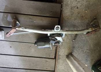 Silniczek wycieraczek przód VW golf 4  z mechanizmem sprawny