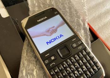 Nokia E72 - pełny zestaw