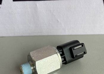 Czujnik ciśnienia oleju bloku cylindrowego MF 4226674M1 ORYGINAŁ AGCO