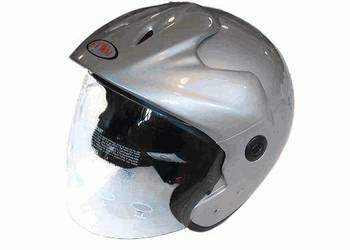 KASK OTWARY SREBRNY Z SZYBĄ I DASZKIEM