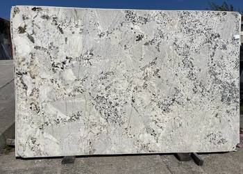 ALPINUS CREAM kwarcyt na blaty kuchenne, łazienkowe ,schody ,łazienki