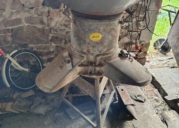 Rozdrabniacz śrutownik BĄK z silnikiem 7,5 kW
