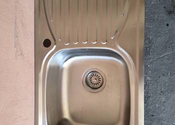 Zlewozmywak kuchenny że stali nierdzewnej