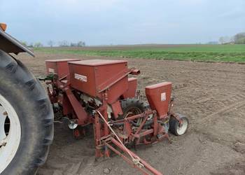 Siewnik do kukurydzy