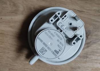 Pressostat 180/160 Pa Junkers piec piecyk kocioł
