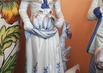 Figurka Pani z kurką.
