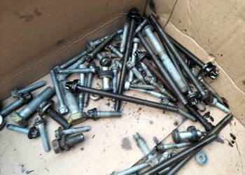 OPEL AGILA A CORSA C 1.0 ŚRUBA ŚRUBKA GŁOWICY OSPRZĘTU SILNIKA