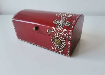 Stara drewniana szkatułka okucia mosiężne