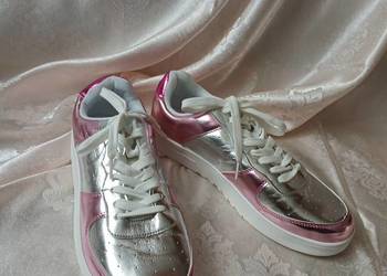 Metaliczne sneakersy bonprix 42 buty sportowe różowe srebrne błyszczące tra