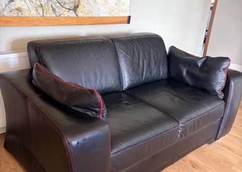 Skórzana kanapa Etap Sofa z pojemnikiem na pościel – stan bardzo dobry