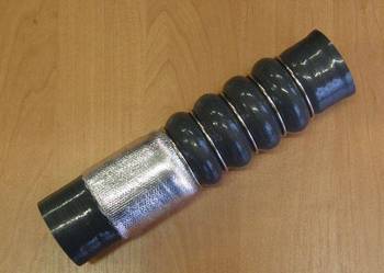 PRZEWÓD INTERCOOLERA FORD FIESTA 8V516N650AC 1547330
