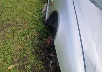 Peugeot 406 Coupe Błotnik prawy i lewy przód