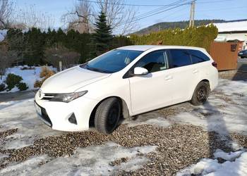 Toyota Auris II 1.4 D4D kombi stan bdb bezwypadkowy nowe sprzęgło opłaty