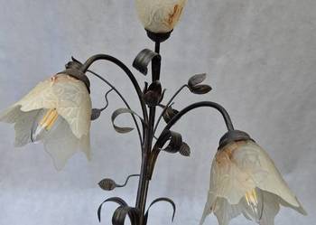 Stylowa lampa podłogowa 3-punktowa – metal, szklane klosze, motyw kwiatowy