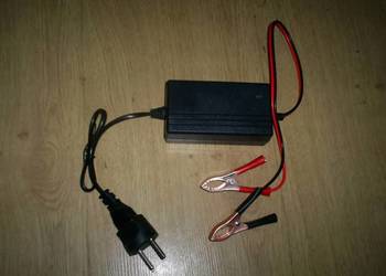 Ładowarka akumulatorów żelowych 12v-2a