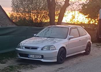 Honda civic vi hatchback