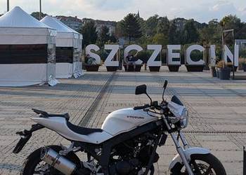 Hyosung GT125 Comet Naked biały kategoria B / A1
