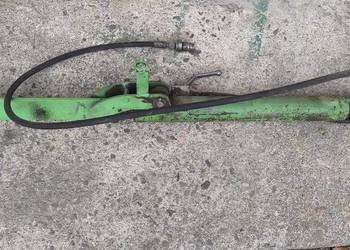 Siłownik do kosiarki rotacyjnej