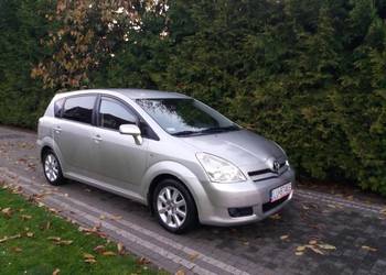 Sprzedam Toyotę Corolle Verso 1.8 benzyna z gazem 2006 r.