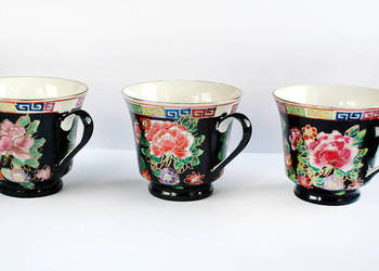 Filiżanki z porcelany 3 sztuki czasy PRL,u Filiżanki z porcelany 3 sztuki czasy PRL,u