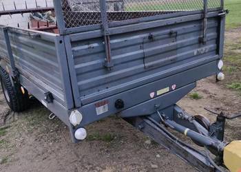 Rozrzutnik obornika jednoosiowy czarna Białostocka 3,5 tony z 1989 roku