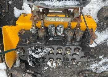 Jcb 3cx rozdzielacz hydrauliczny tylni