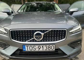 Volvo V60 Cross Country|| Automat 4x4 || Kamera 360 || Szklany dach Volvo V60 Cross Country|| Automat 4x4 || Kamera 360 || Szklany dach