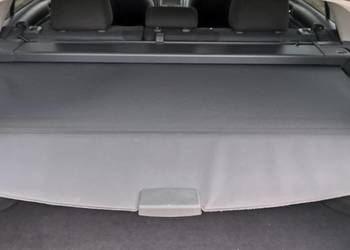 Roleta bagażnika Toyota Avensis kombi T25.