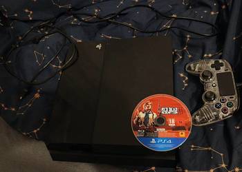 Playstation 4 po czyczeniu z padem i grą