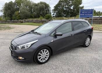 Kia Ceed 1.6 BENZYNA Klimatyzacja Nawigacja Kamera HAK Koła Lato+Zima