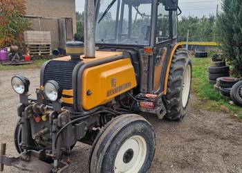 Ciągnik sadowniczy Renault 70.12