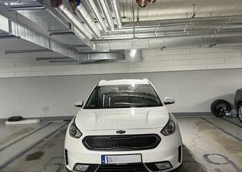 KIA NIRO Hybrid 1.6 wersja L, 2019 biała perła