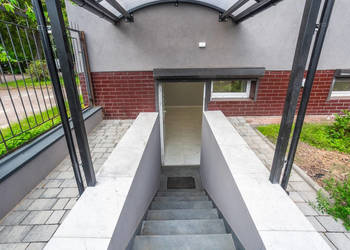 80 m² | parter z ulicy, Bałuty, parking