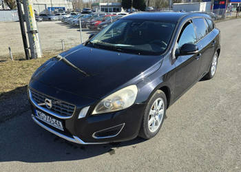 Volvo V60 Lekko Uszkodzony sprawny Jeżdżący I (2010-2018)