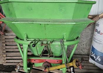 Rozsiewacz Amazone 400 l plus nadstawka