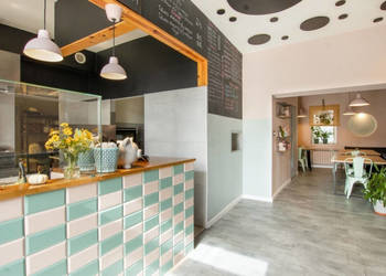Lokal gastronomiczny i mieszkanie w kamienicy - centrum