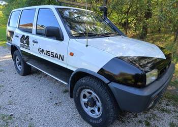 Nissan terrano ii 2,4 benzyna 4x4 83 tys. km bezwypadkowy zdrowy
