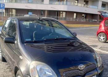 Toyota Yaris 2001 1.0 brak korozji długie opłaty