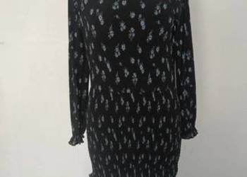 Czarna sukienka z baskinką kwiaty długa elegancka coguette Basic